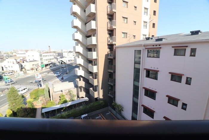 物件内観写真22　(室内からの展望)