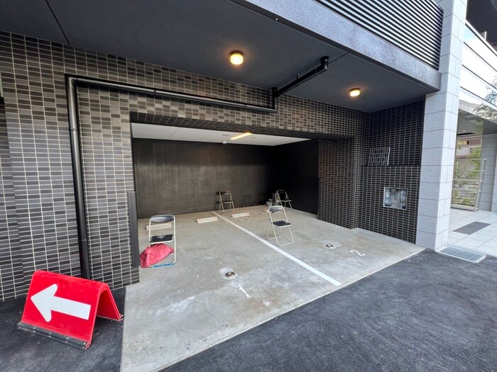 物件外観写真6　(駐車場)