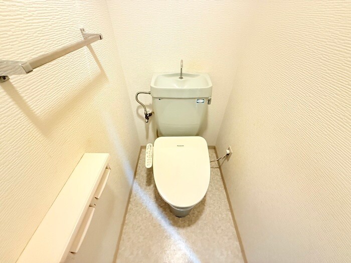 物件内観写真9　(トイレ)