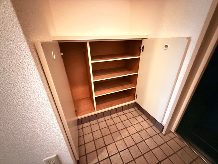 物件内観写真16　(靴箱)