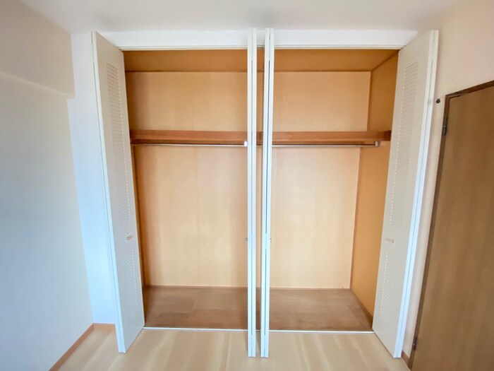 物件内観写真16　(収納)