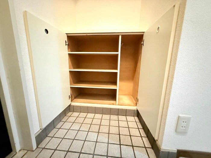 物件内観写真17　(靴箱)
