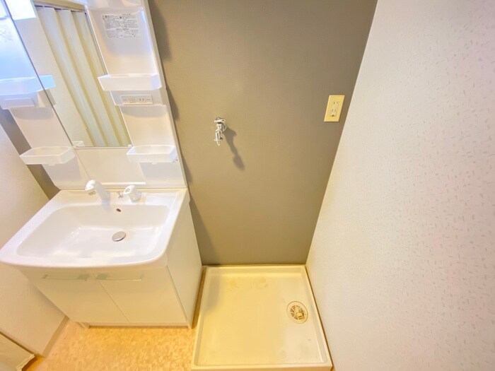 物件内観写真21　(洗濯機置場)