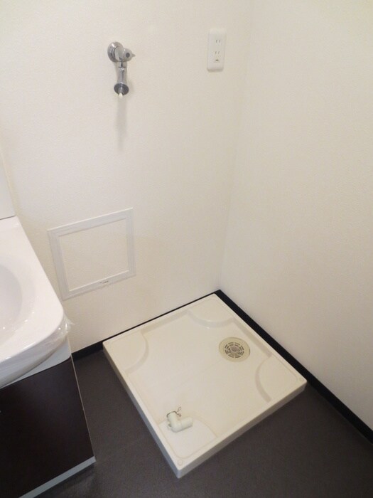 物件内観写真21　(洗濯機置場)