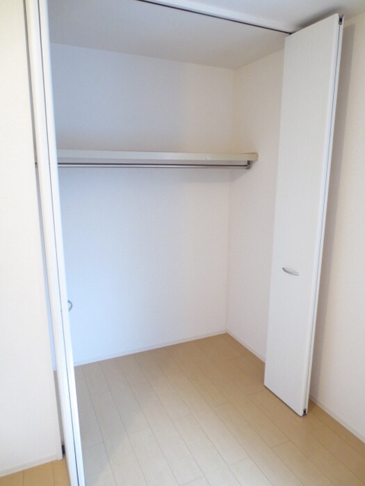 物件内観写真8　(収納)