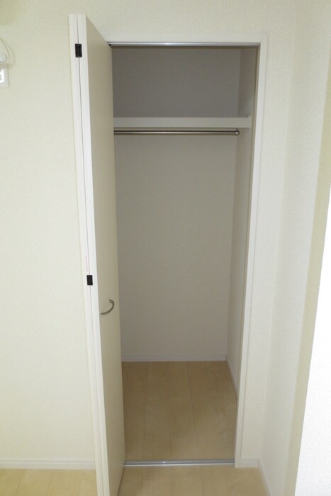 物件内観写真13　(収納)