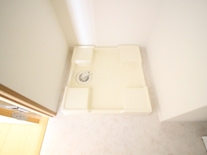 物件内観写真13　(洗濯機置場)