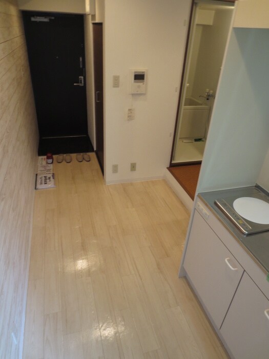 物件内観写真17　(廊下)