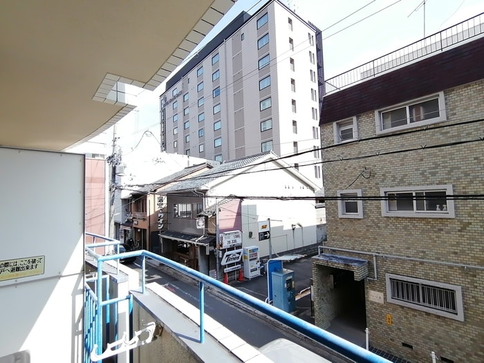 物件内観写真15　(室内からの展望)