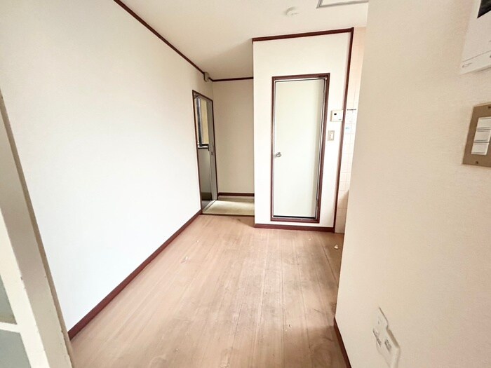 物件内観写真9　(居室)