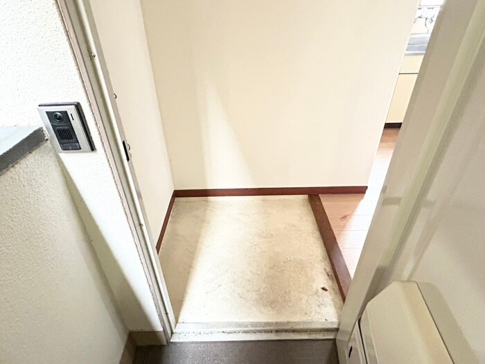 物件内観写真15　(玄関)