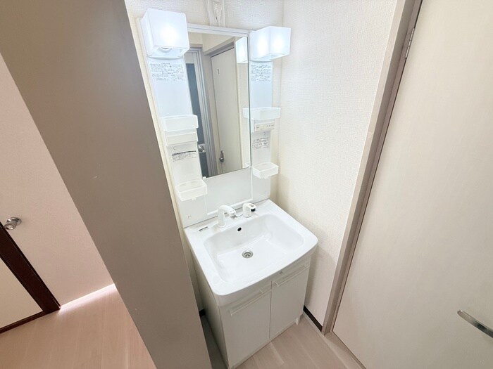 物件内観写真11　(洗面)