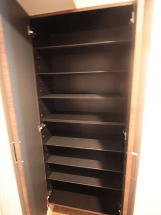 物件内観写真8　(靴箱)