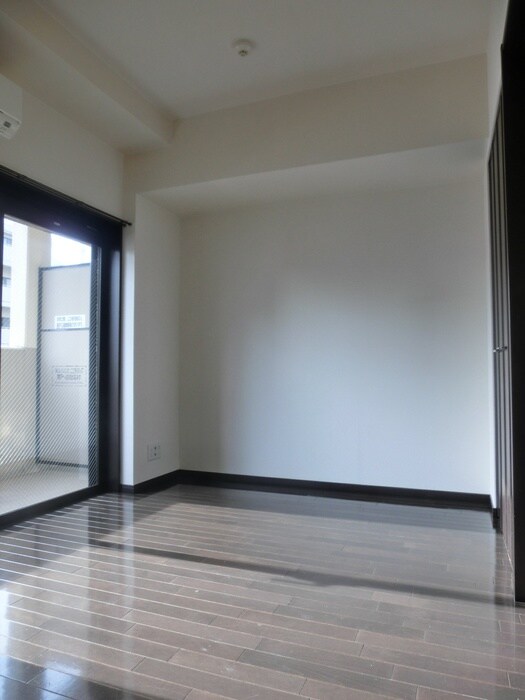 物件内観写真3　(居室)