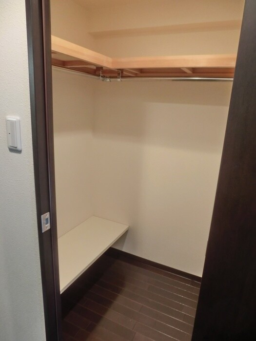 物件内観写真11　(収納)