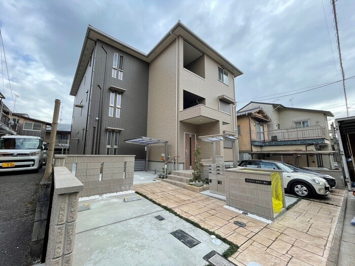 物件外観写真2　(外観写真)