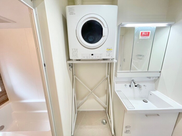 物件内観写真14　(洗濯機置場)