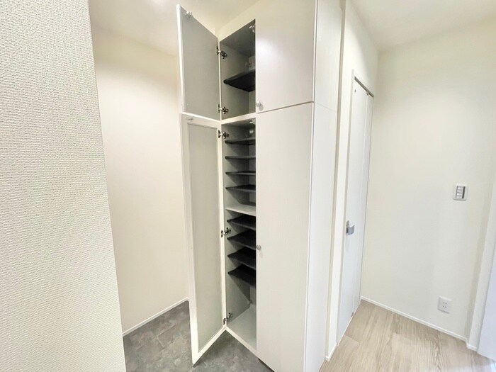 物件内観写真17　(靴箱)