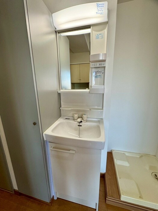 物件内観写真11　(洗面)