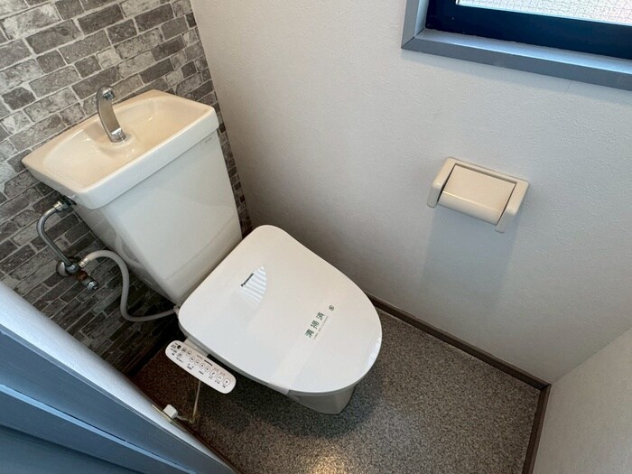 物件内観写真12　(トイレ)