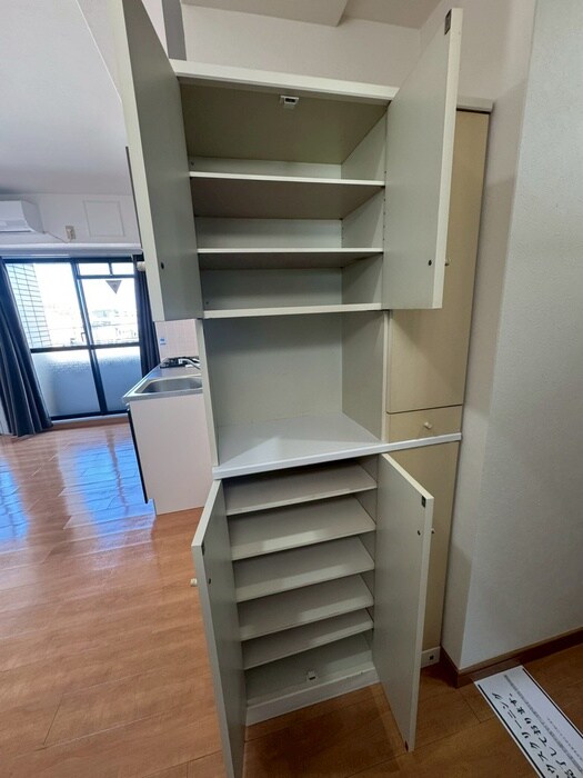 物件内観写真15　(靴箱)