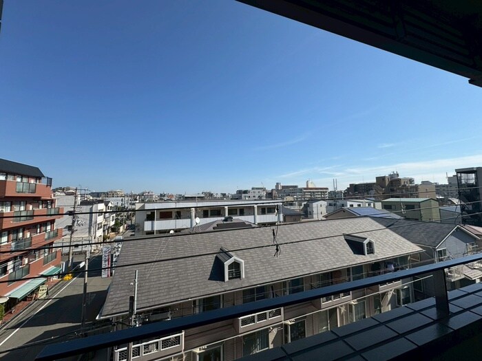 物件内観写真17　(室内からの展望)