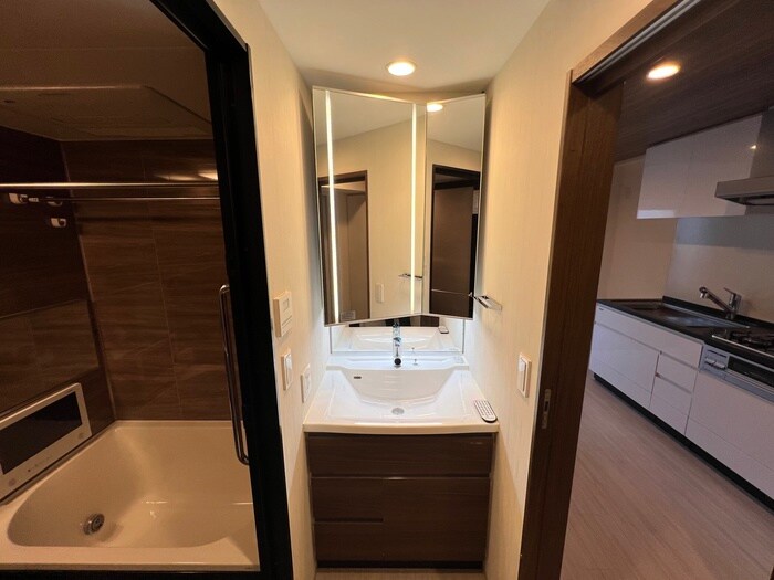 物件内観写真12　(洗面)