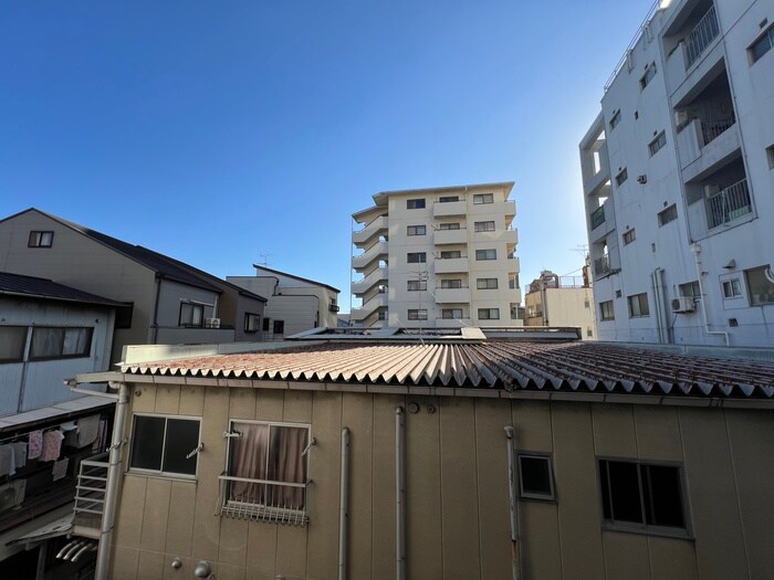 物件内観写真22　(室内からの展望)