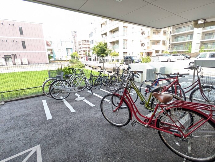 物件外観写真5　(駐輪場)