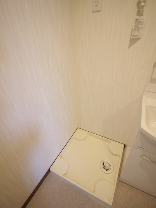 物件内観写真14　(洗濯機置場)