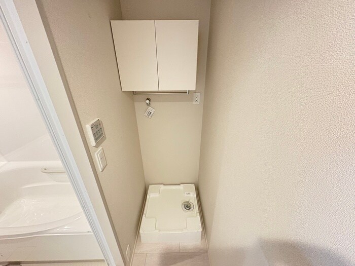 物件内観写真11　(洗濯機置場)