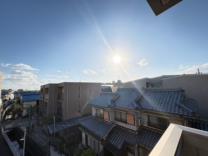 物件内観写真22　(室内からの展望)