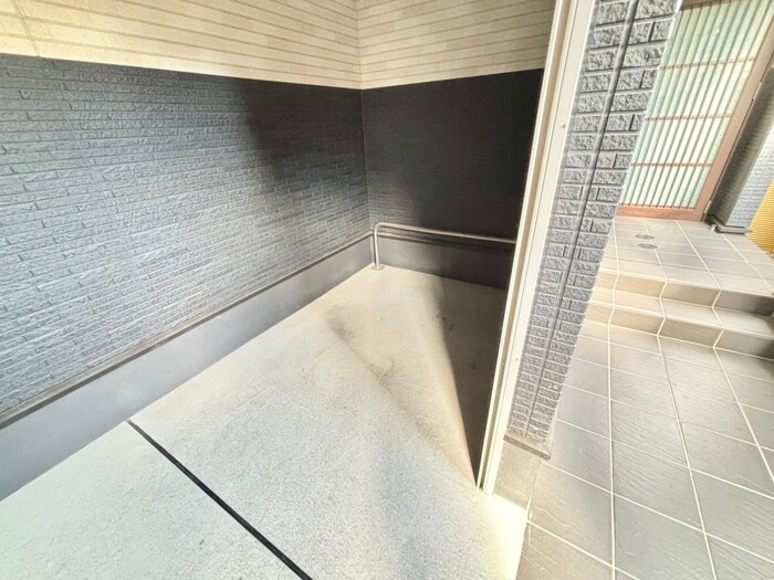 物件外観写真2　(駐輪場)