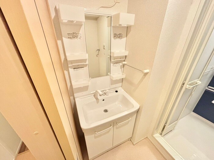 物件内観写真11　(洗面)