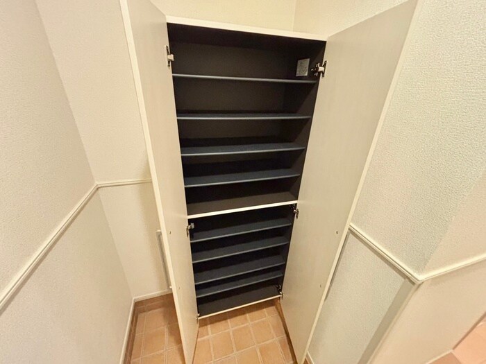 物件内観写真14　(靴箱)