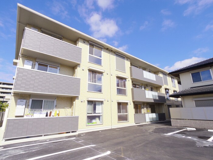 物件外観写真3　(外観写真)