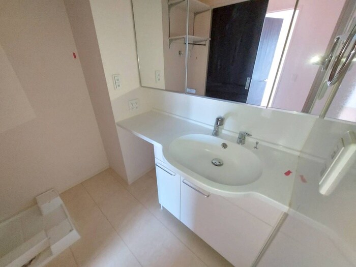 物件内観写真13　(洗面)