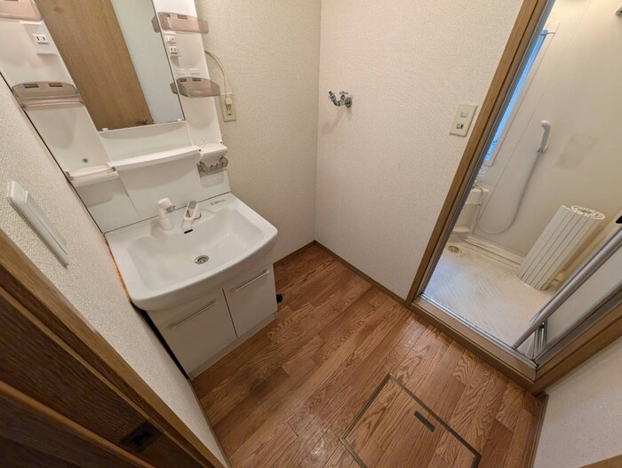 物件内観写真11　(洗面)