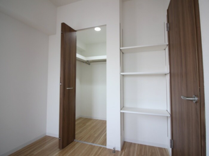 物件内観写真13　(収納)