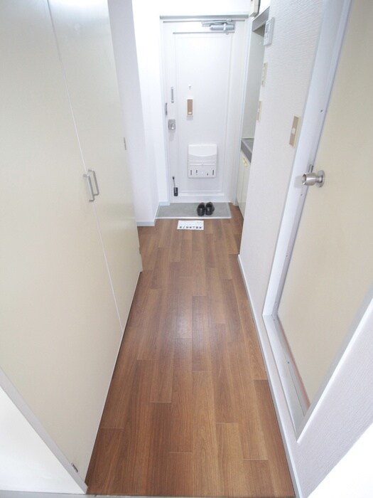 物件内観写真7　(玄関)