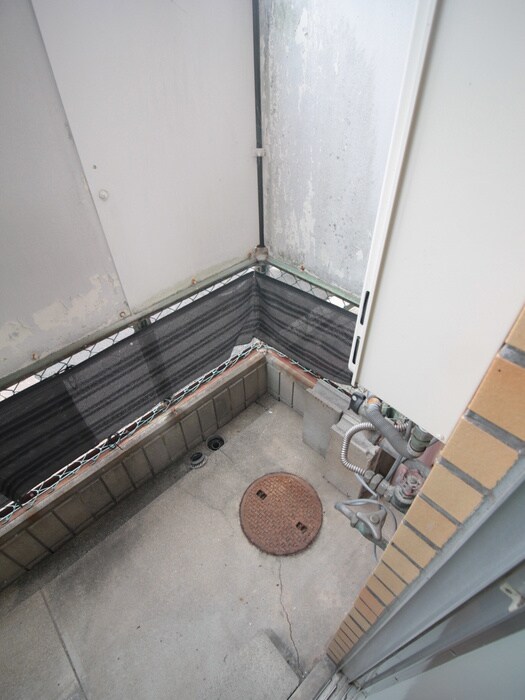 物件内観写真13　(洗濯機置場)