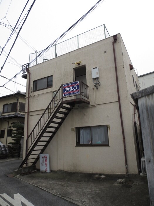 吉末マンションの物件外観写真