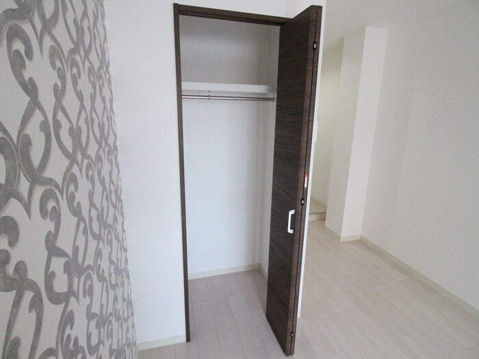 物件内観写真12　(収納)