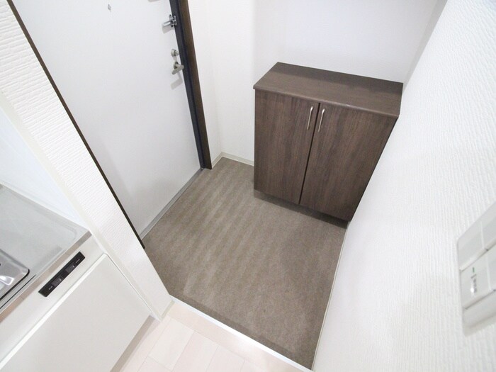 物件内観写真13　(玄関)