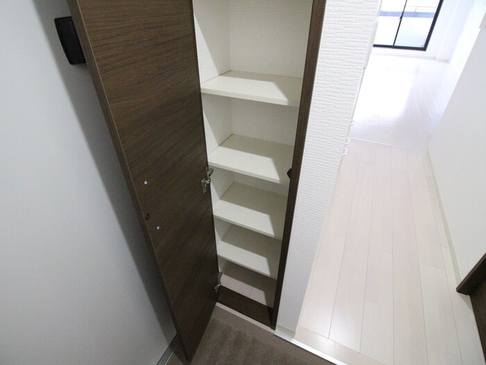 物件内観写真15　(靴箱)