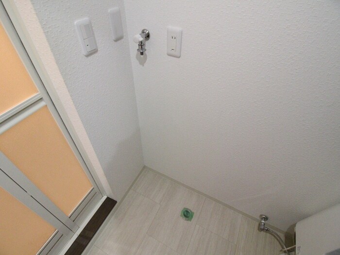 物件内観写真17　(洗濯機置場)