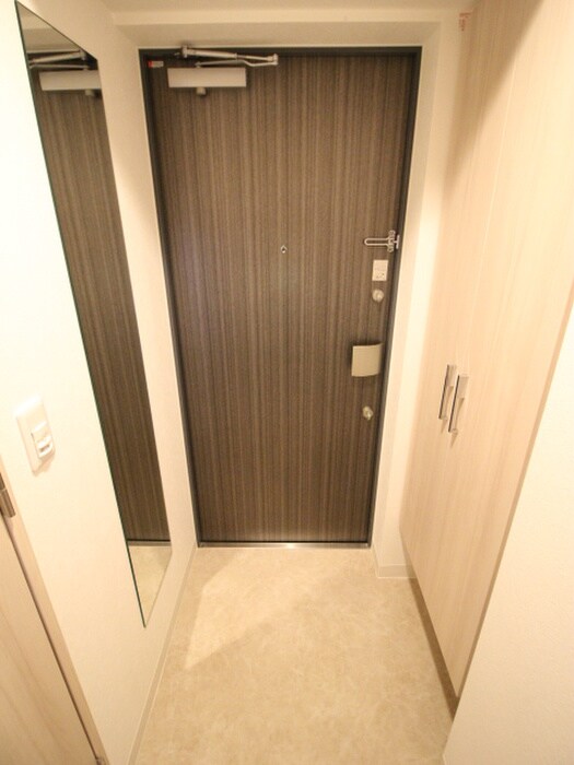 物件内観写真12　(玄関)