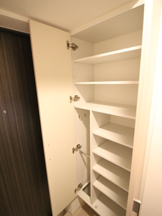 物件内観写真13　(靴箱)