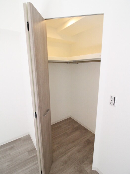 物件内観写真13　(収納)