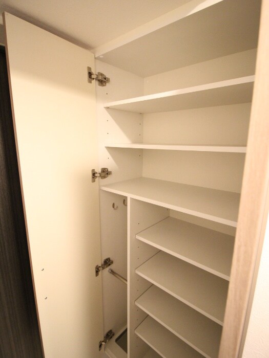 物件内観写真14　(靴箱)